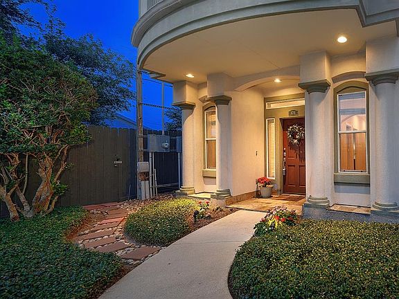 2nd image of 4711 San Jacinto Street