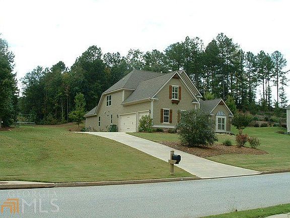 3rd image of 191 Sandisfield Dr