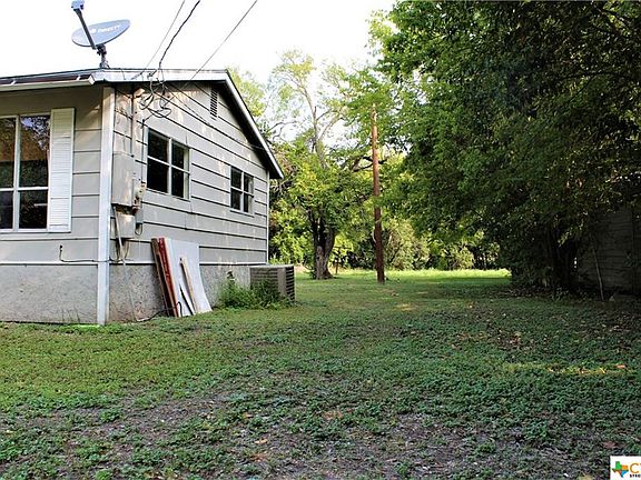 3rd image of 510 Riley St