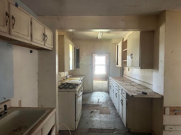 5th image of 1316 N A St