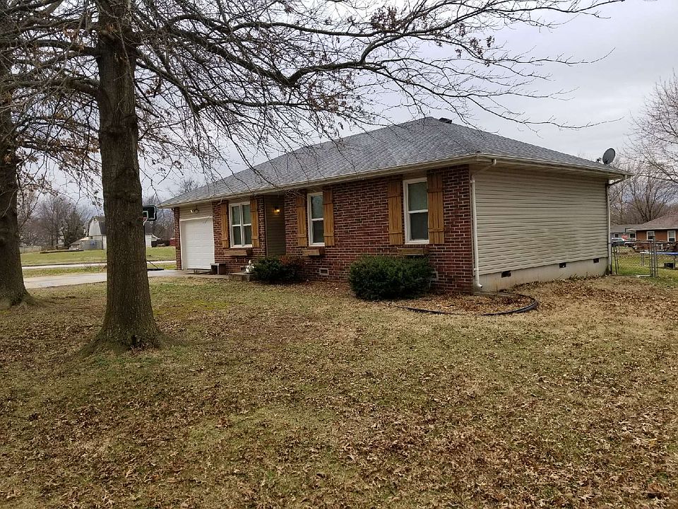 1st image of 613 S Daniel Ln