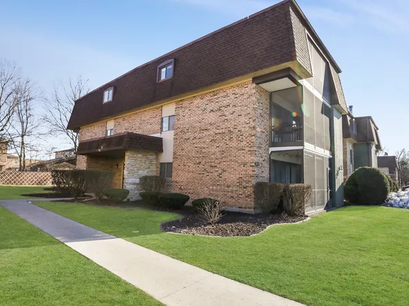 11133 East Rd APT E, Palos Hills, IL 60465