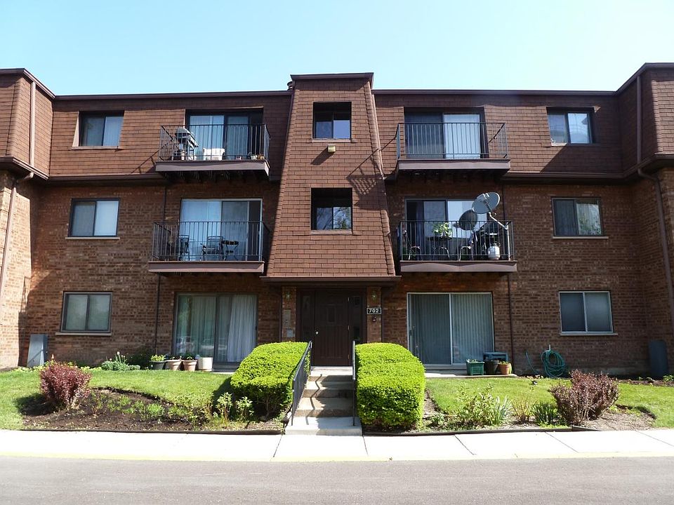 1st image of 702 Cobblestone Cir APT E