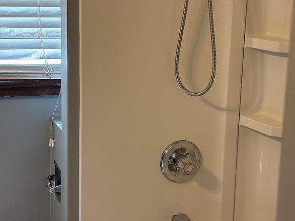 5th image of 2238 15th St APT 1