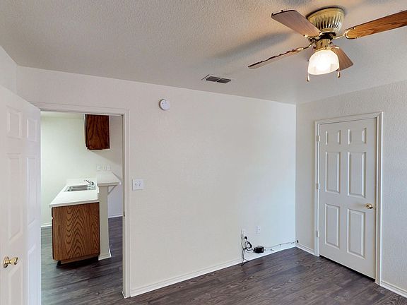 5th image of 713 W Mulberry St #8
