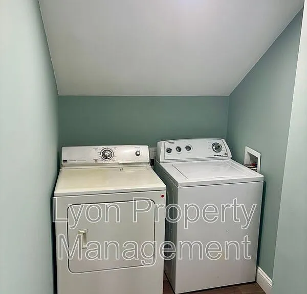 1 Grant Ave #2R — Photo 18