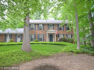 11518 Clara Barton Dr, Fairfax Station, VA 22039