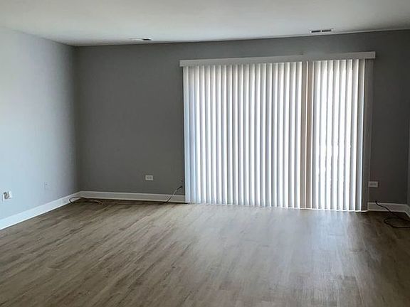 3rd image of 7121 W 166th St #3A