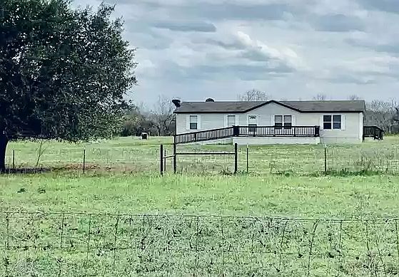 1st image of 933 County Road 1515