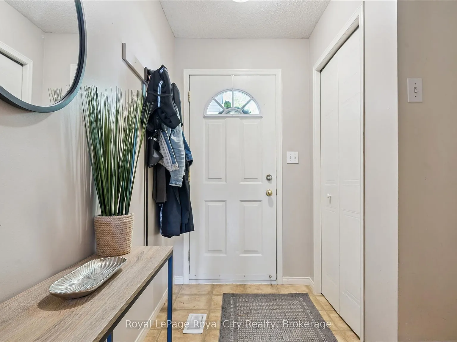 3 bed, $3,000 — Photo 3
