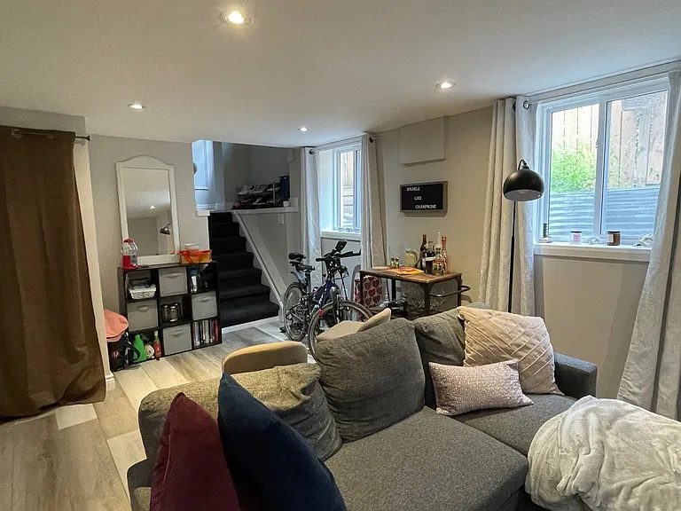 956 Lemar Rd #U-B — Photo 3