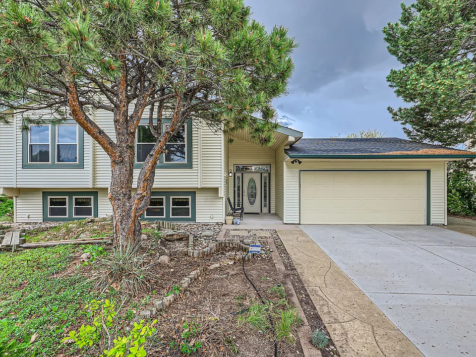 7649 Safari Cir