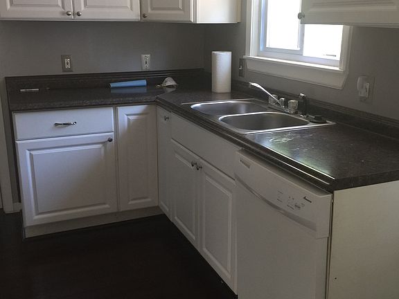 2nd image of 165 Oakmont