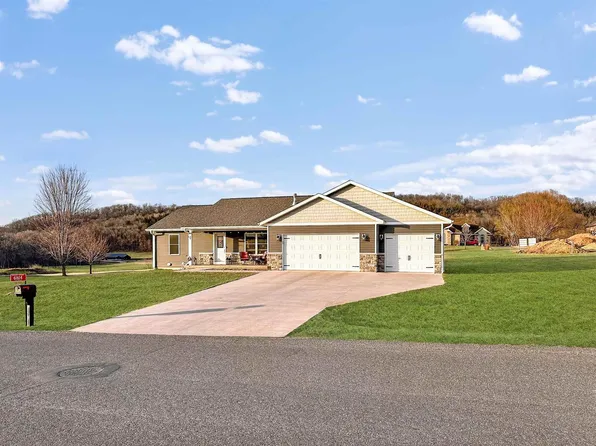 61614 Parkview Drive, Prairie Du Chien, WI 53821