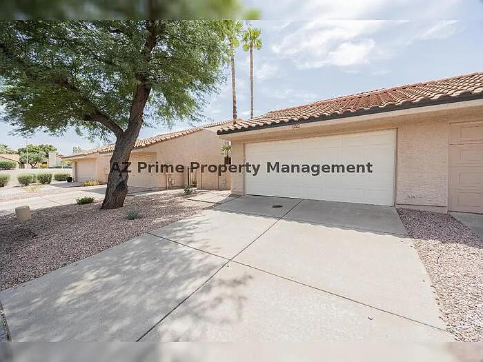 1650 N Ventura Ln — Photo 3