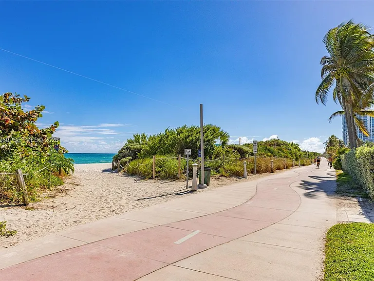 6767 Collins Ave #1905 — Photo 16
