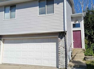 3132 NW 7th St, Lincoln, NE 68521