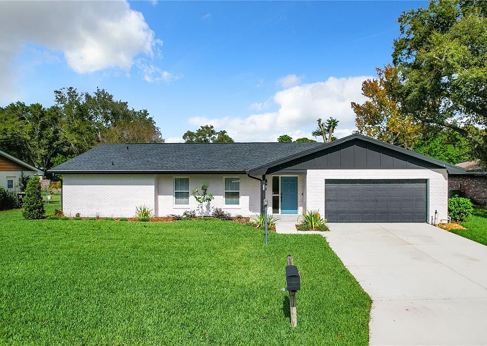 1st image of 923 S HERON CIRCLE