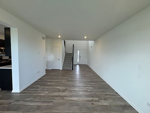 5th image of 7714 Nightshade Ln