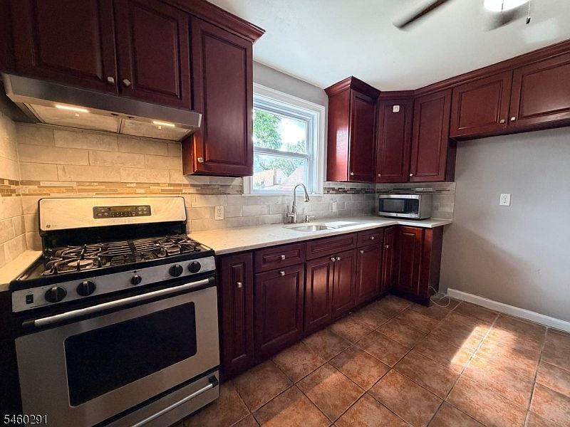 1st image of 614 Mola Blvd