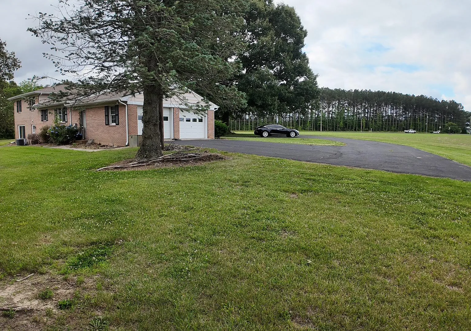 3 bed, 2104 sqft, $2,600 — Photo 4