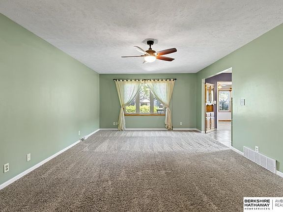 5th image of 912 N 24th Ave