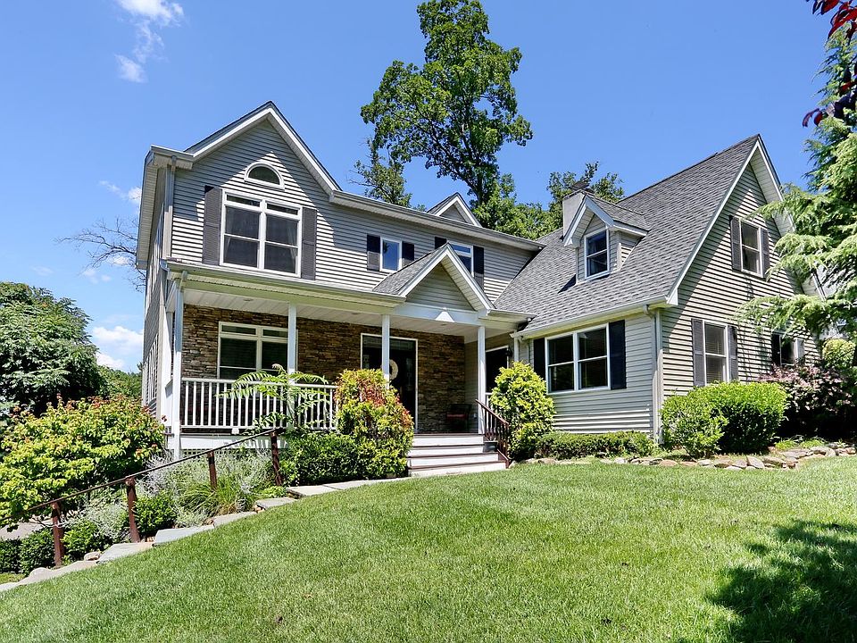 1st image of 9 Prospect Ave