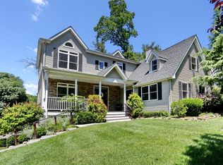 9 Prospect Ave, Woodcliff Lake, NJ 07677
