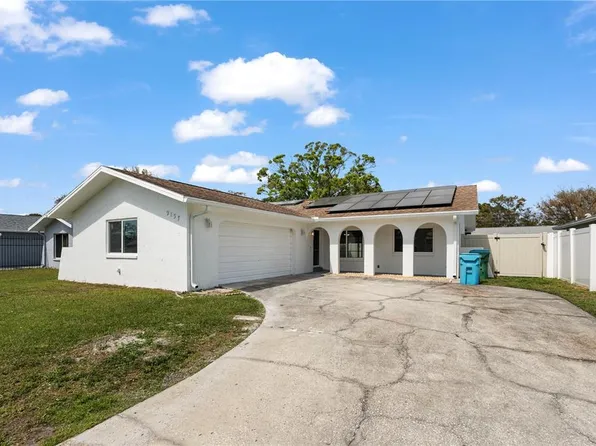 9137 85th Ave, Seminole, FL 33777