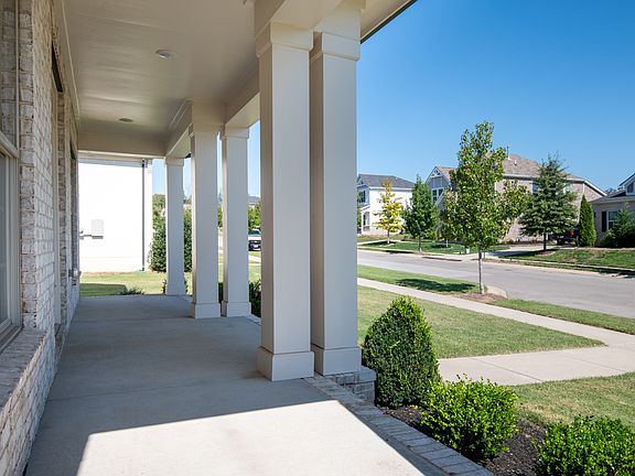 5th image of 797 Ravensdowne Dr