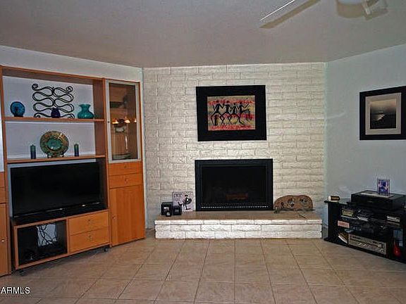 LR-Fireplace