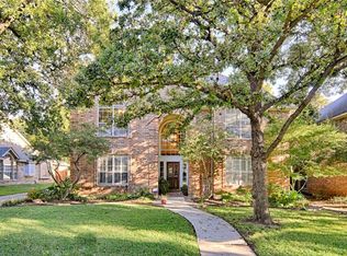 3903 Farmingdale Dr, Arlington, TX 76001