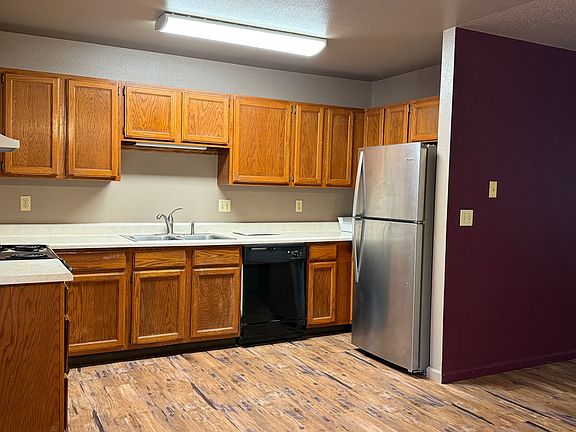 4th image of 3407 34th Ave
