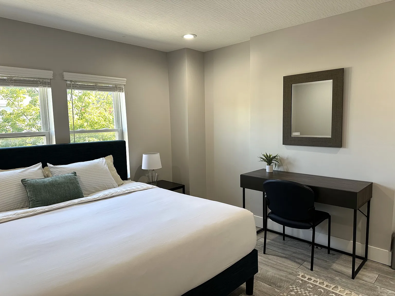 2 bed, 1180 sqft, $2,500 — Photo 2
