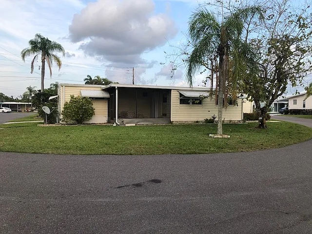 60 Channel Ln