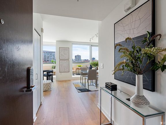 3rd image of 555 4th St Unit 811