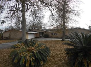 136 E Wayside Dr, Westlake, LA 70669