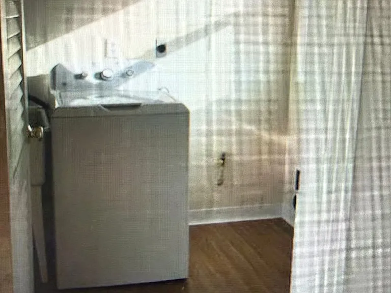 4163 Oakwood Dr — Photo 2