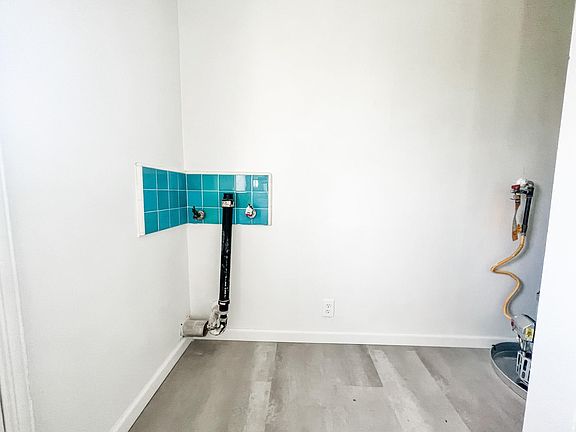 4th image of 11740 Lakewood Blvd #11740