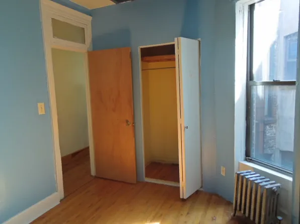 832 Washington Avenue image 6 of 11