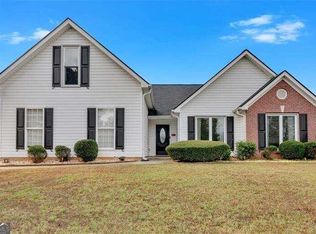 5602 Mohave Ct, Flowery Branch, GA 30542