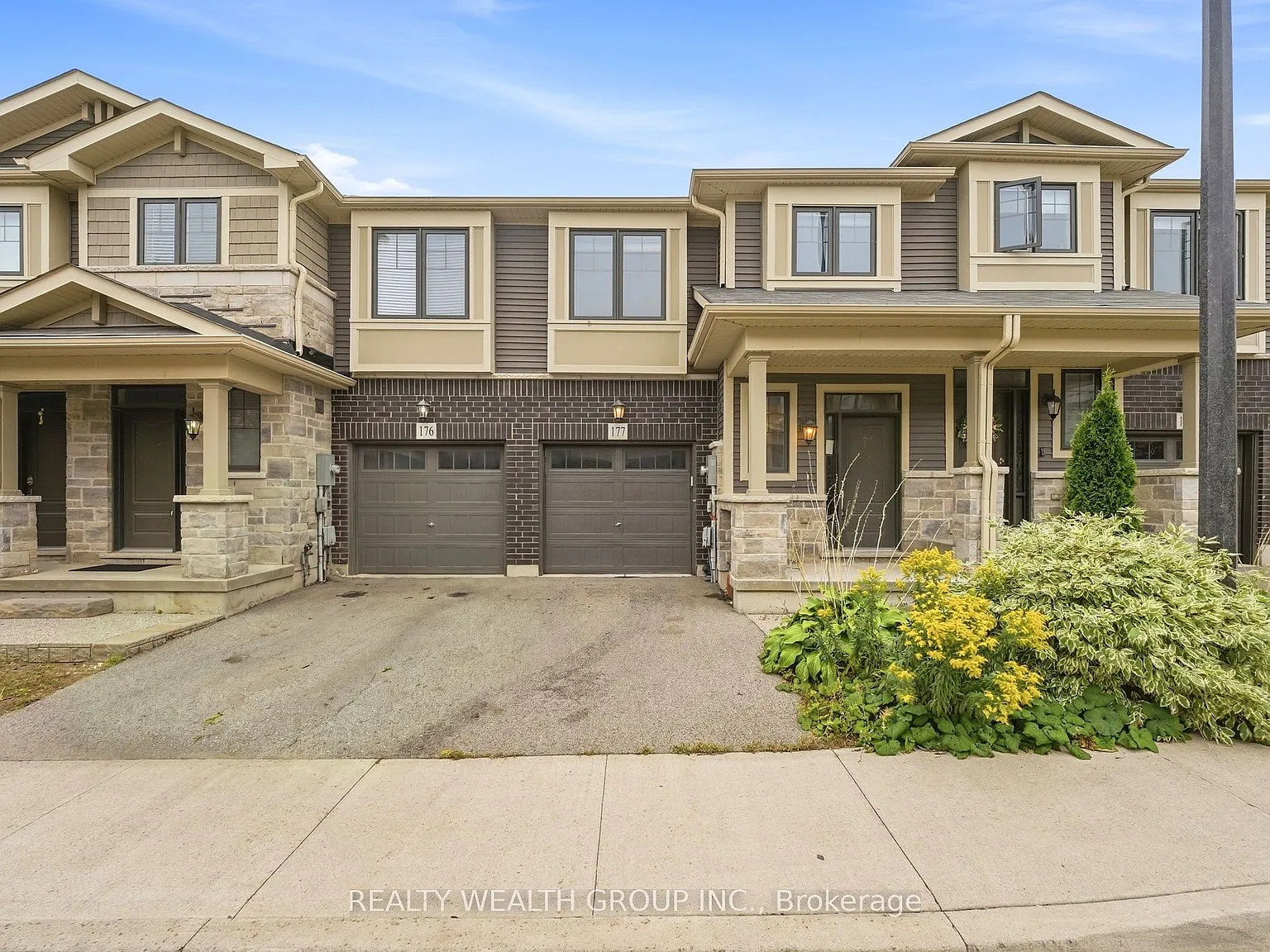 3 bed, $2,900 — Photo 1