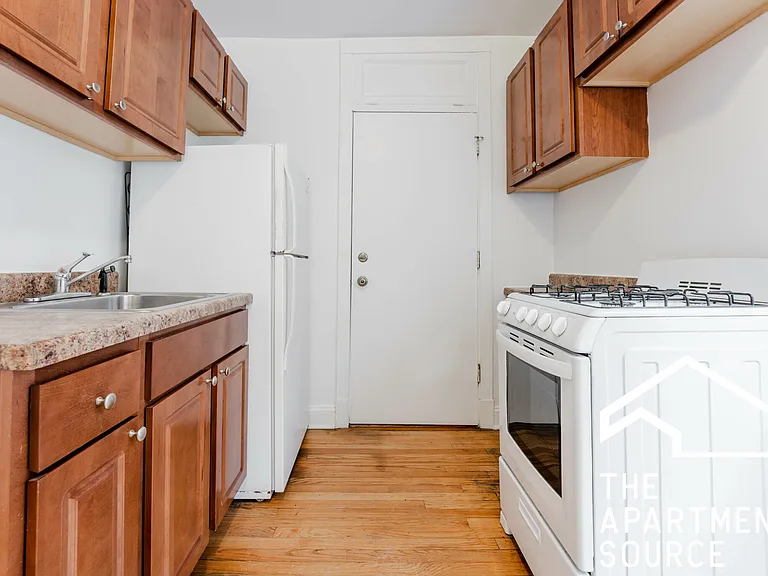 2649 N Spaulding Ave #2W — Photo 1