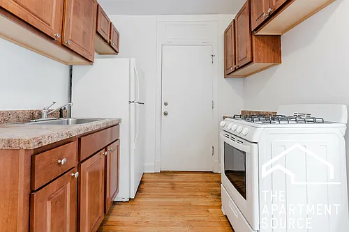 2649 N Spaulding Ave Photo 1