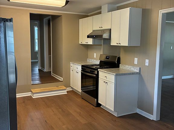 4th image of 303 S Minor St