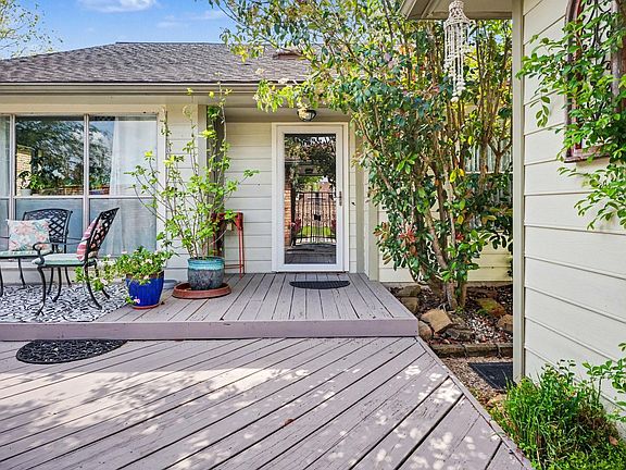 5th image of 16810 Finewood Way