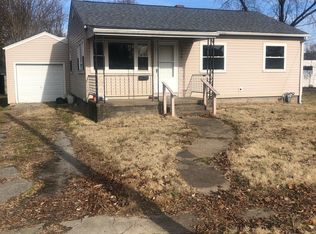 1309 W Monroe St, Herrin, IL 62948