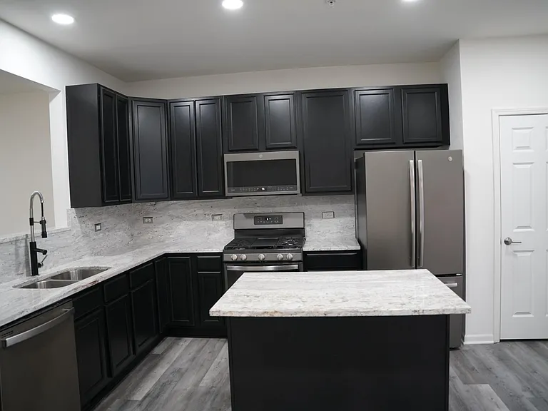 1423 Manning Ave — Photo 11