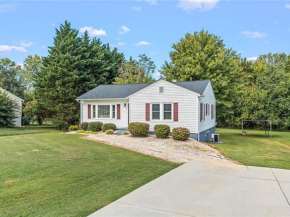 4th image of 912 Alice Dr