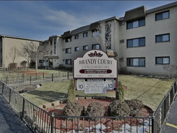 9631 Brandy Ct APT 1, Des Plaines, IL 60016